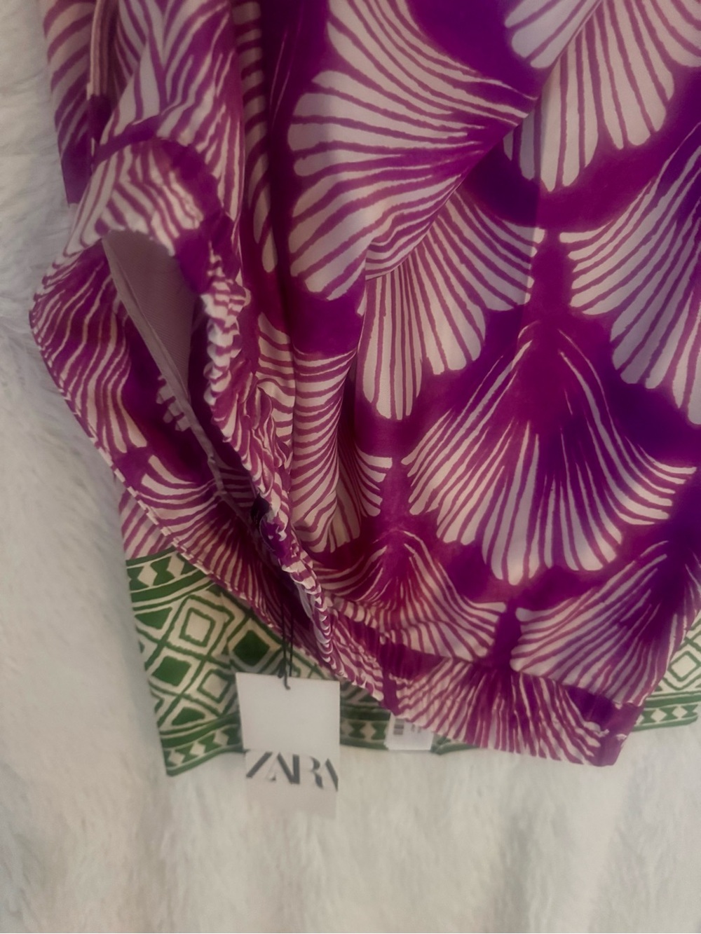 Zara Pink Shell-Print Wide-Leg Pants with Green Hem - Picture 4 of 5